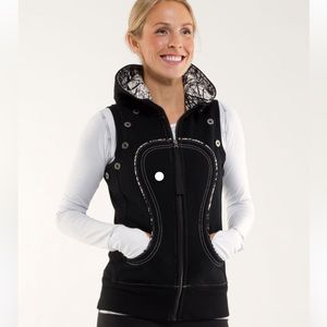 Lululemon scuba hoodie with detachable sleeves